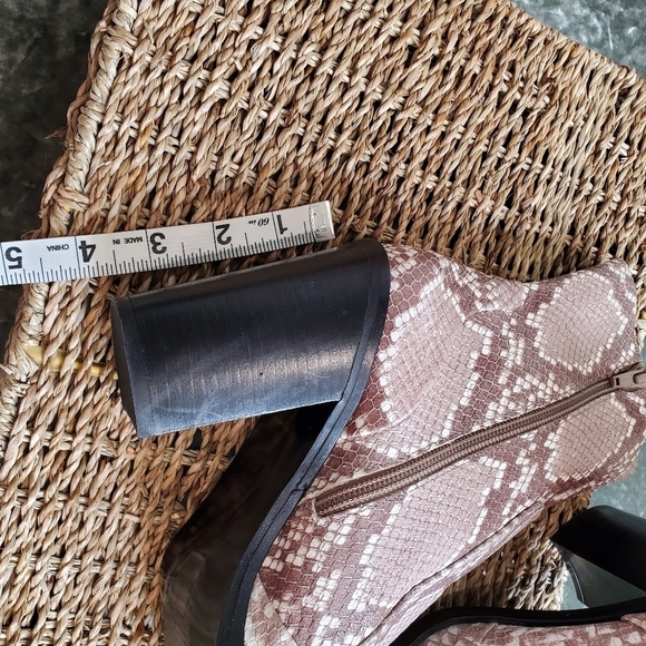 Steve Madden Todd Snake Embossed Boots - Picture 5 of 8